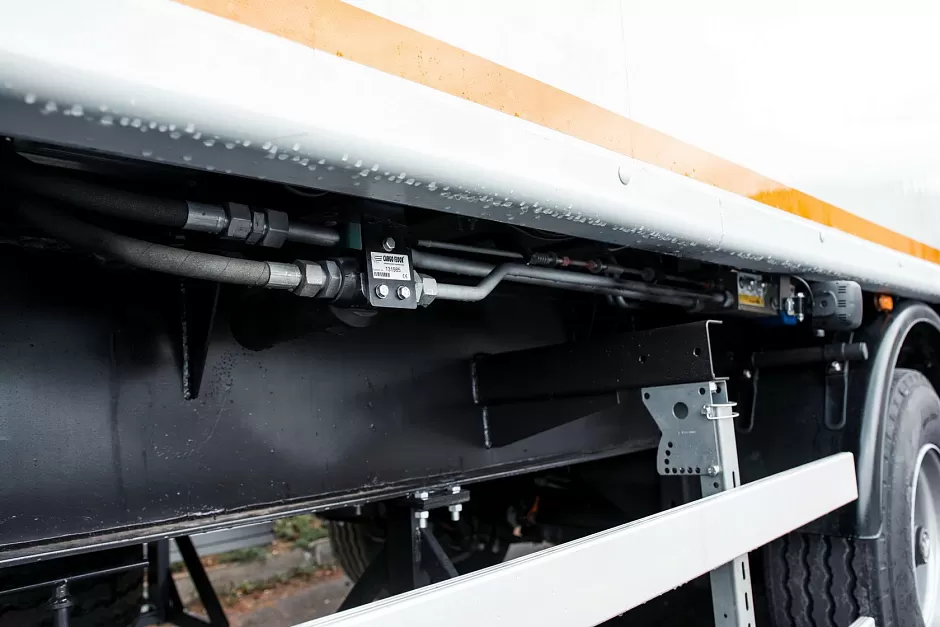 Полуприцеп с подвижным полом  sat150 (4-х осный) 