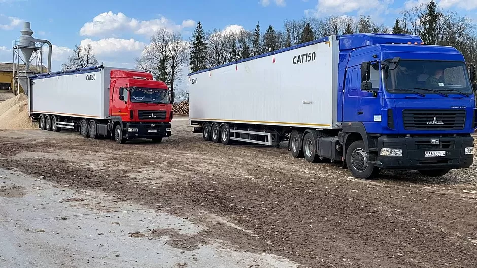 Полуприцеп с подвижным полом  sat150 