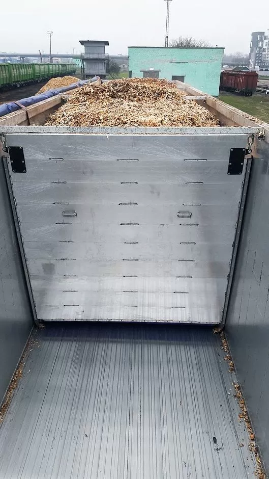 Полуприцеп с подвижным полом  sat150 