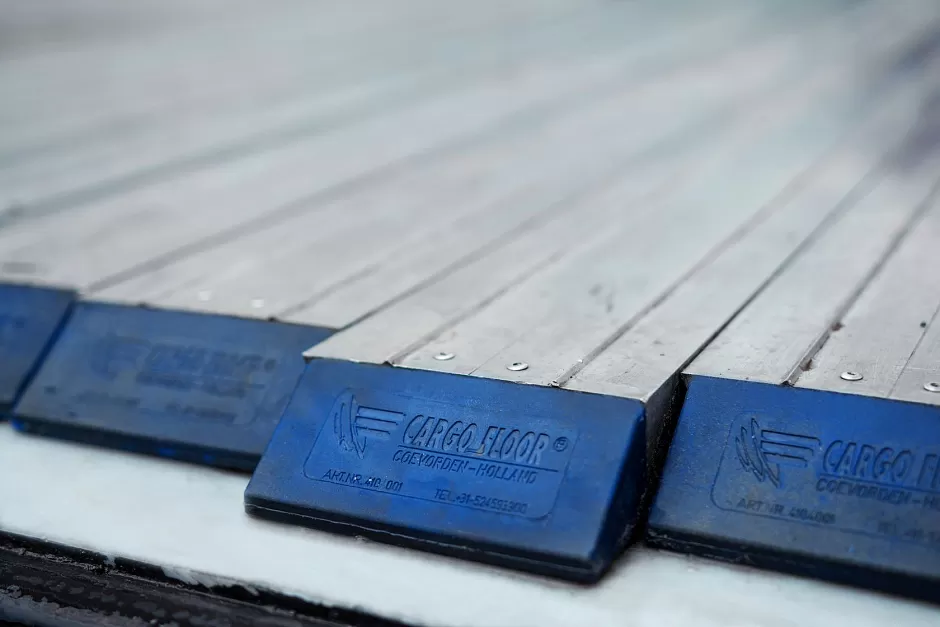 Полуприцеп с подвижным полом  sat150 (4-х осный) 